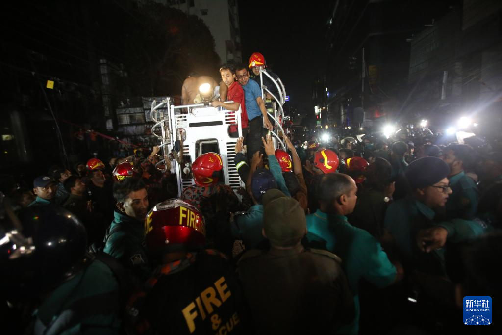 孟加拉國首都一建筑發生火災至少43人死亡